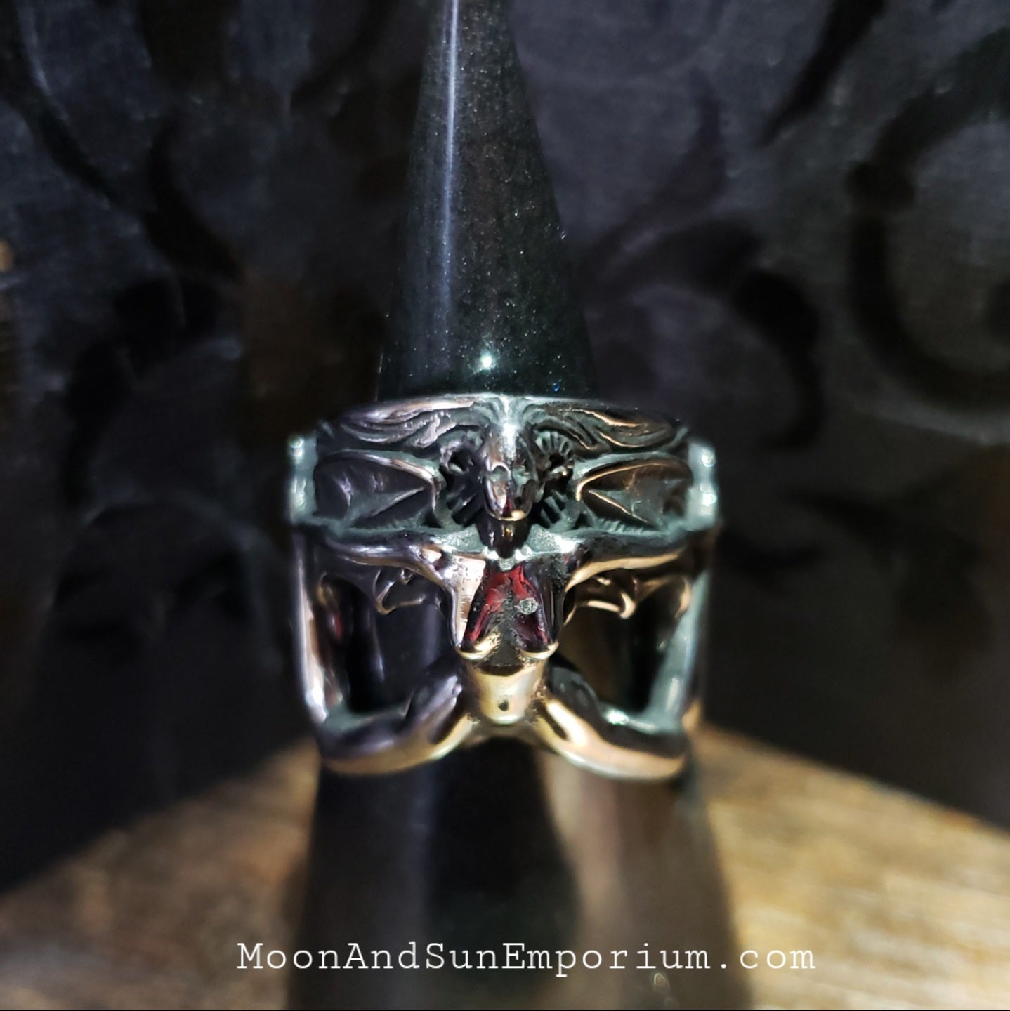 Lilith Ring