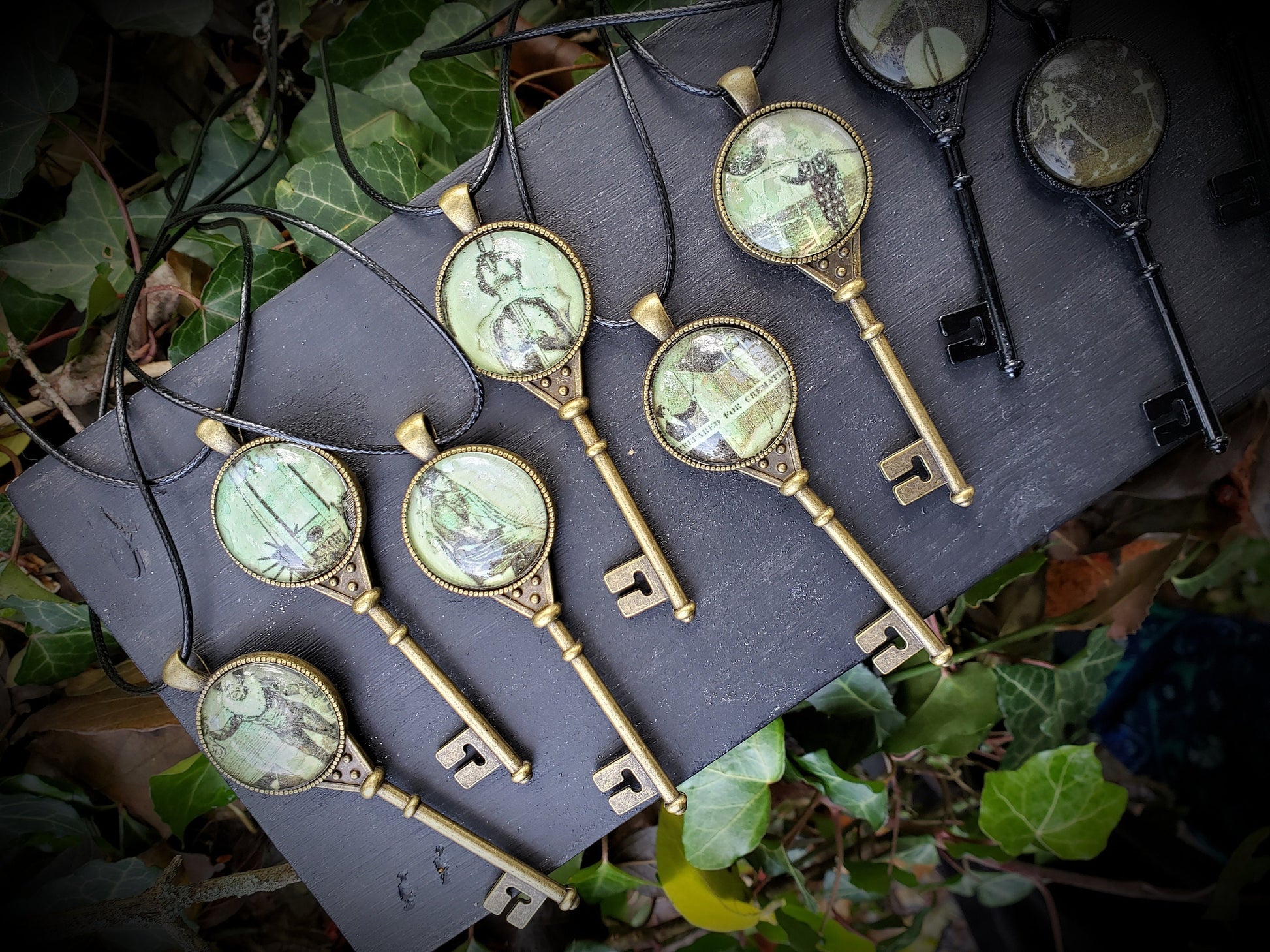 One Creepy Key Pendant, Divination Pendulum, Gothic Ornament, Guillotine Jewelry, Cremation, Sideshow Oddities Curiosities